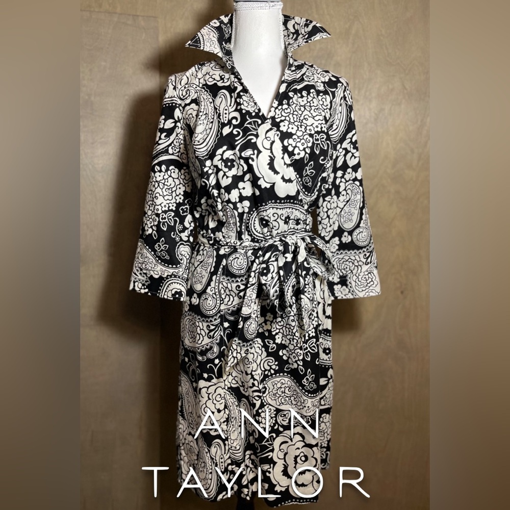 Ann Taylor B&W Graphic Floral Wrap Shirt Dress 10P
